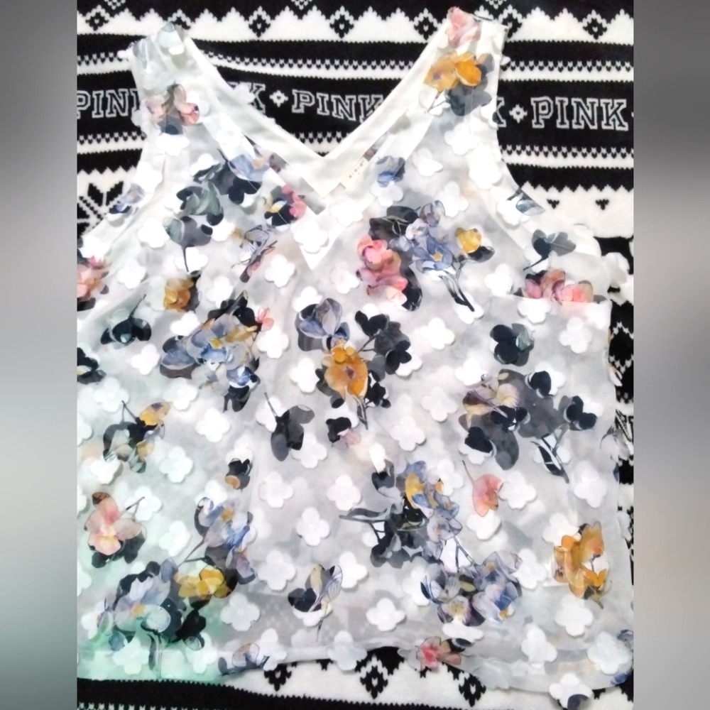A new day floral tank xxl